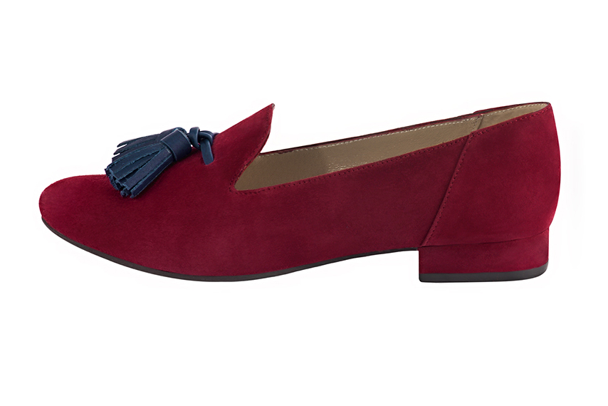Burgundy red and navy blue women's loafers with pompons. Round toe. Flat leather soles. Profile view - Florence KOOIJMAN